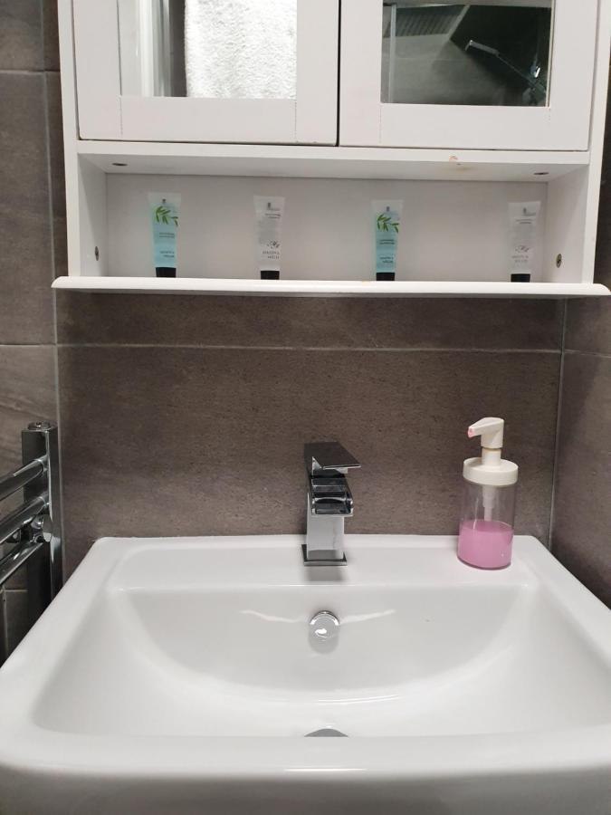 שפילד Oyo Butlers Hotel מראה חיצוני תמונה